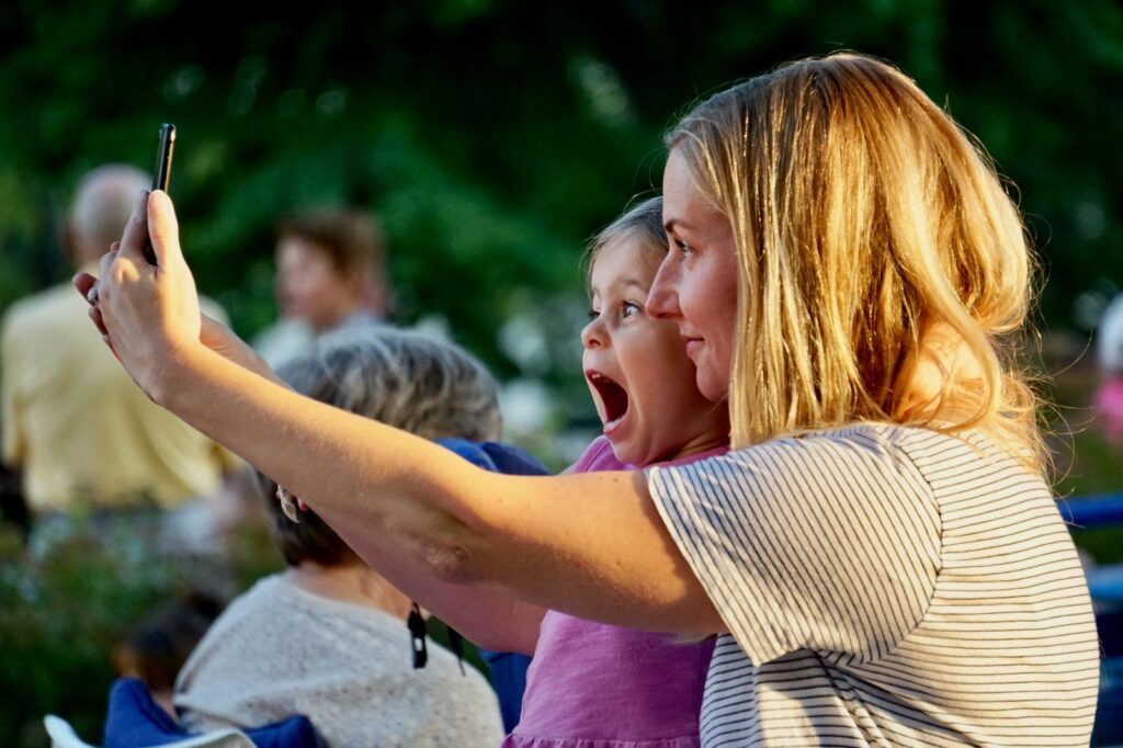 posting children's images online